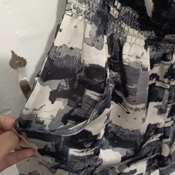 Romper - Picture 2 of 4